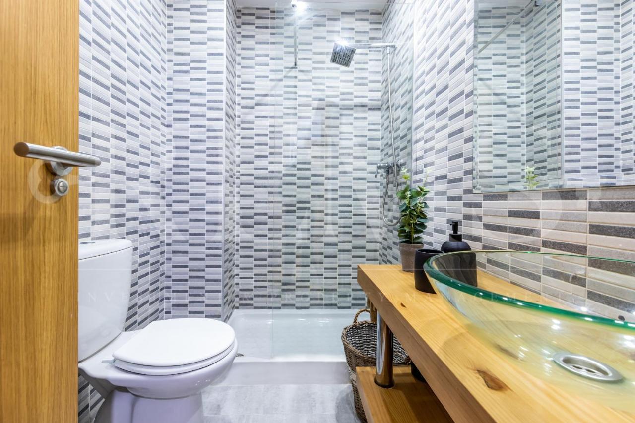 Cozy Flat With Common Pool & Parking - Center By Rems Apartment Малага Екстериор снимка