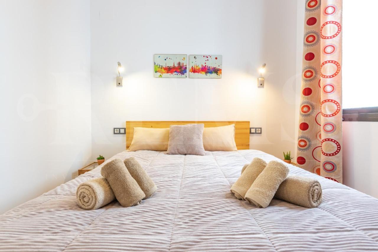 Cozy Flat With Common Pool & Parking - Center By Rems Apartment Малага Екстериор снимка