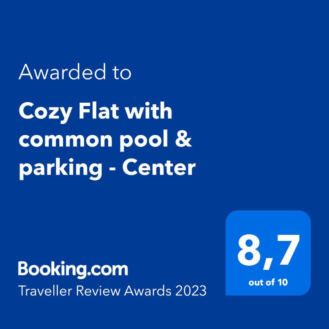 Cozy Flat With Common Pool & Parking - Center By Rems Apartment Малага Екстериор снимка